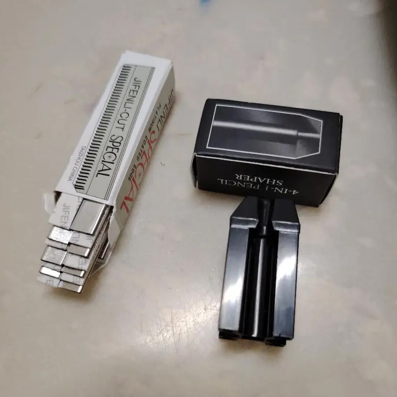 Eyebrow Razor Trimmer - Набор для микроблейдинга: 1 шт. точилка-триммер